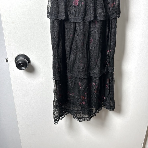 💥 Saltwater Luxe Floral & Lace Midi Dress - Picture 4 of 6